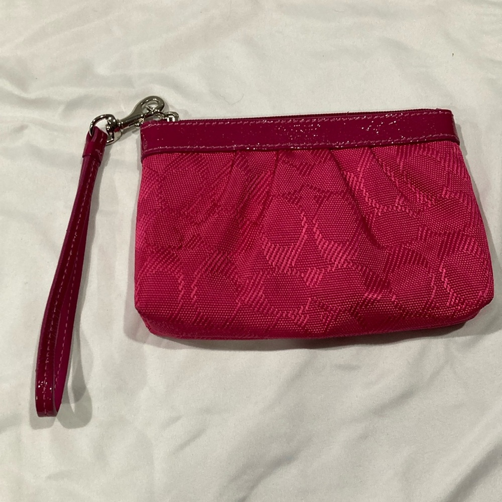 Fuchsia Pink New COACH Wristlet